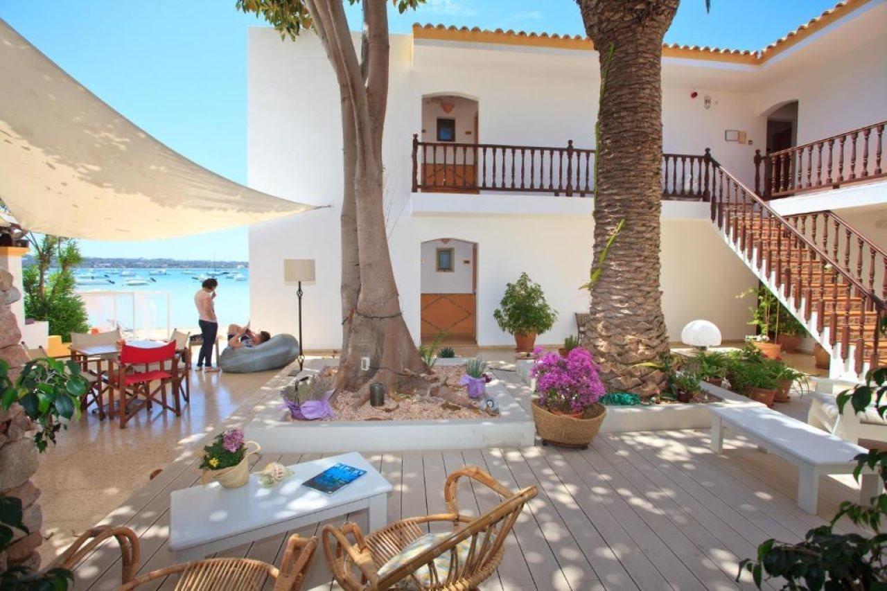 Hostal La Savina 외부 사진