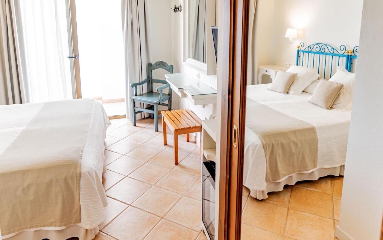 Hostal La Savina 외부 사진