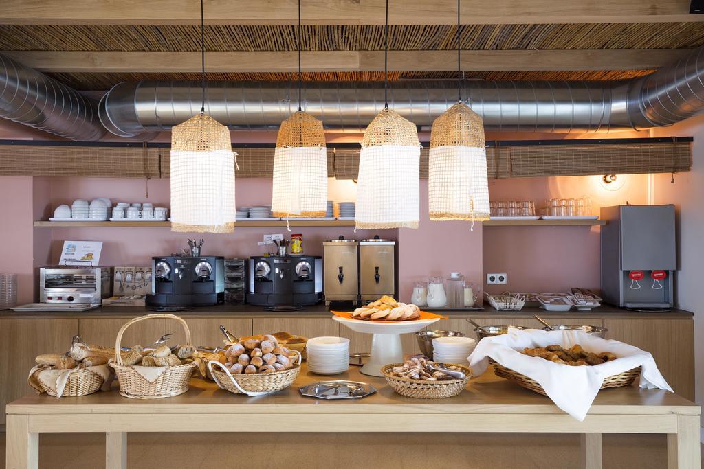 Hostal La Savina 외부 사진