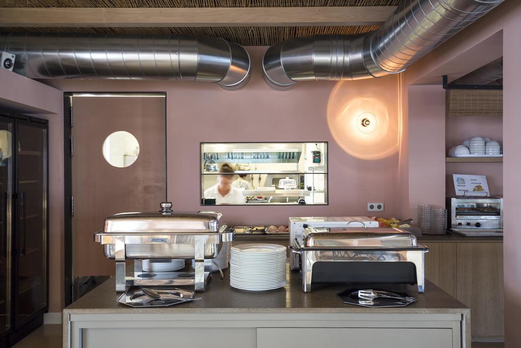 Hostal La Savina 외부 사진