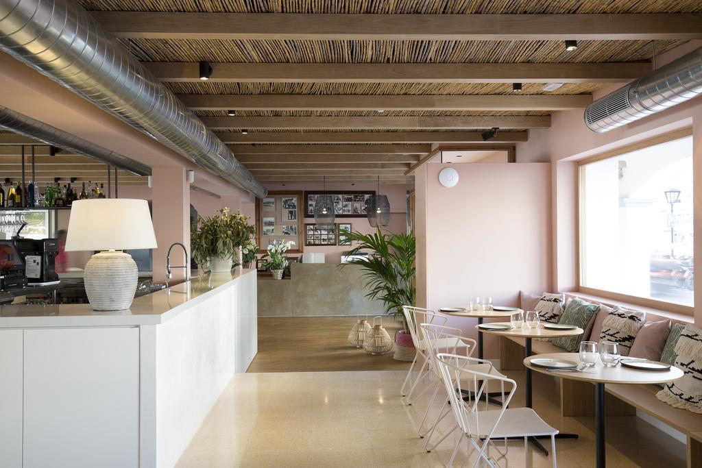 Hostal La Savina 외부 사진